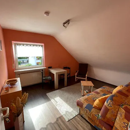 2-zimmer Im Dg Eines Zweifamilienhauses Muehlheim am Main