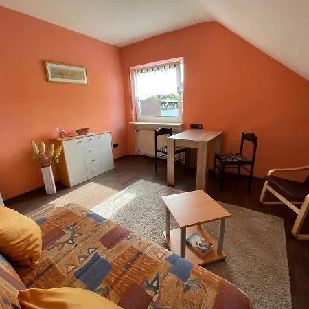 Apartment 2-zimmer Im Dg Eines Zweifamilienhauses Muehlheim am Main